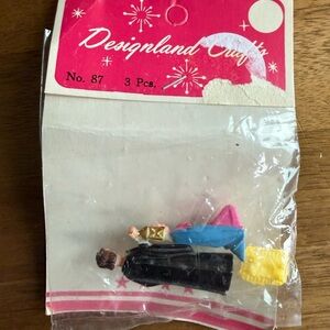 Designland Crafts 3-Piece Nativity Set